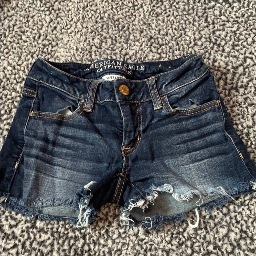 Women’s jean shorts.